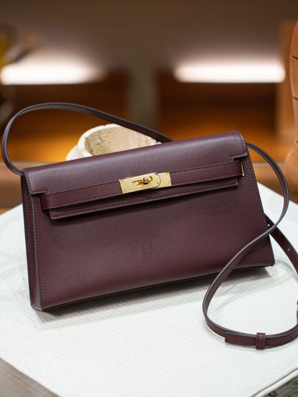 Luxe Leather Shoulder Bag & Clutch | Elegant Structured 90s Aesthetic - Picture 7 of 9